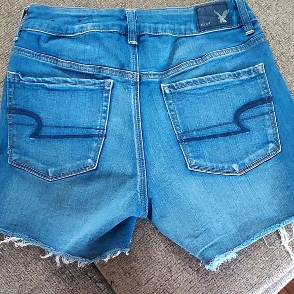 American Eagle high rise shortie Jean shorts - Picture 2 of 5